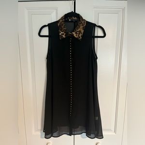 Sheer cheetah print collar sleeveless button up